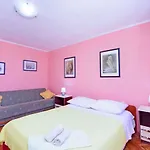 In 6709 * Makarska