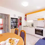 Appartement In 6709 *