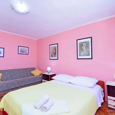 Two-bedroom In - Riviera 6709 * Makarska