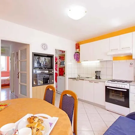 아파트 Two-bedroom In Makarska/makarska Riviera 6709 *