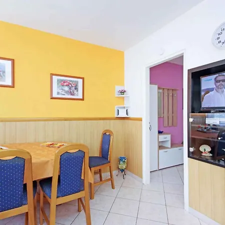 Two-bedroom In Makarska/makarska Riviera 6709 Apartment