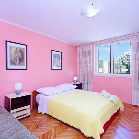 Two-bedroom In - Riviera 6709 Apartment Makarska